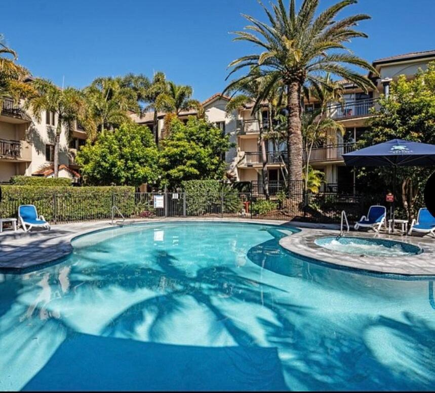 Ultimate Getaway Pools, Waterslides And Steps From The Apartment *