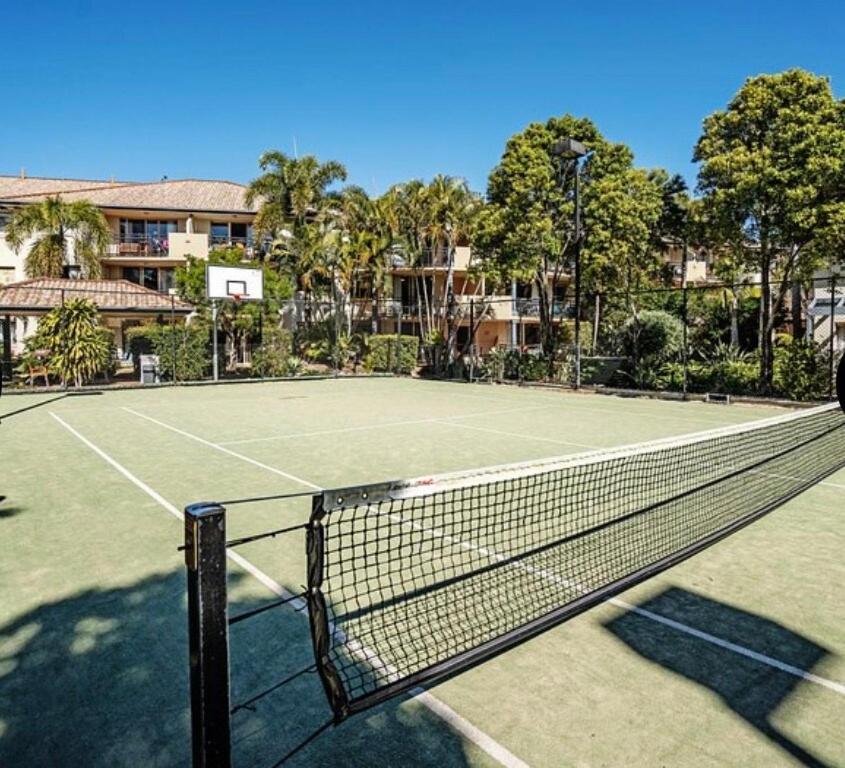 Ultimate Getaway Pools, Waterslides And Steps From The