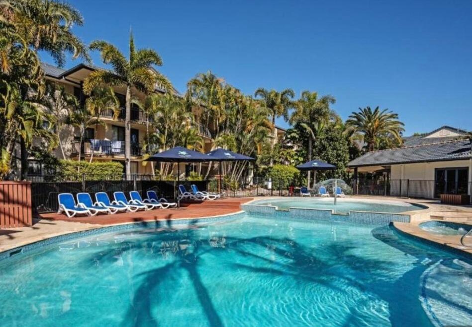 Ultimate Getaway Pools, Waterslides And Steps From The Gold Coast
